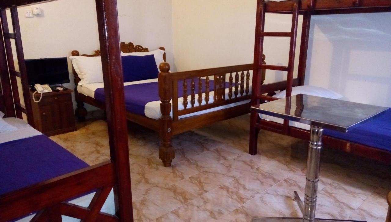 Cacao Hotel Katunayaka Buitenkant foto