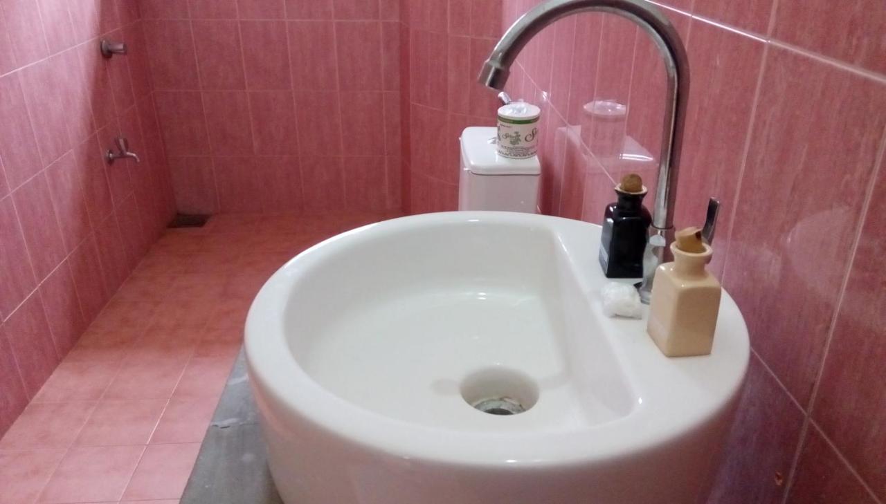 Cacao Hotel Katunayaka Buitenkant foto